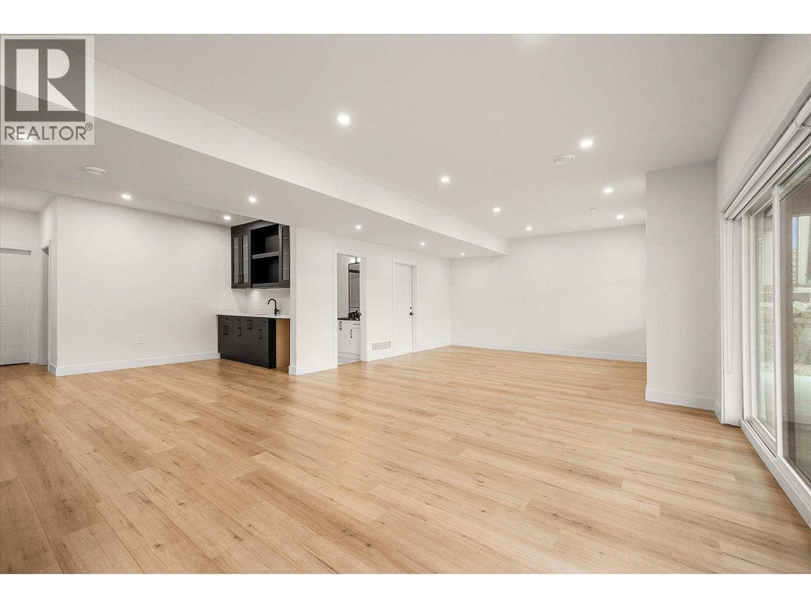 897 Carnoustie Drive, Kelowna