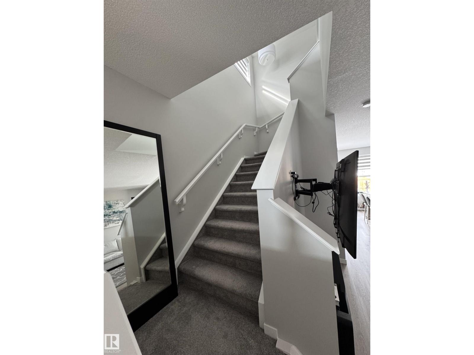 2514/2518 151a AV NW, Edmonton