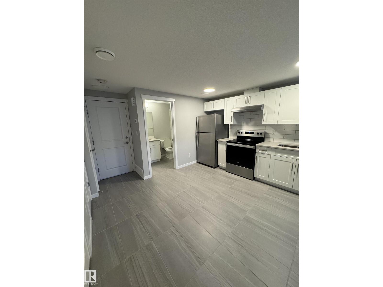 2514/2518 151a AV NW, Edmonton