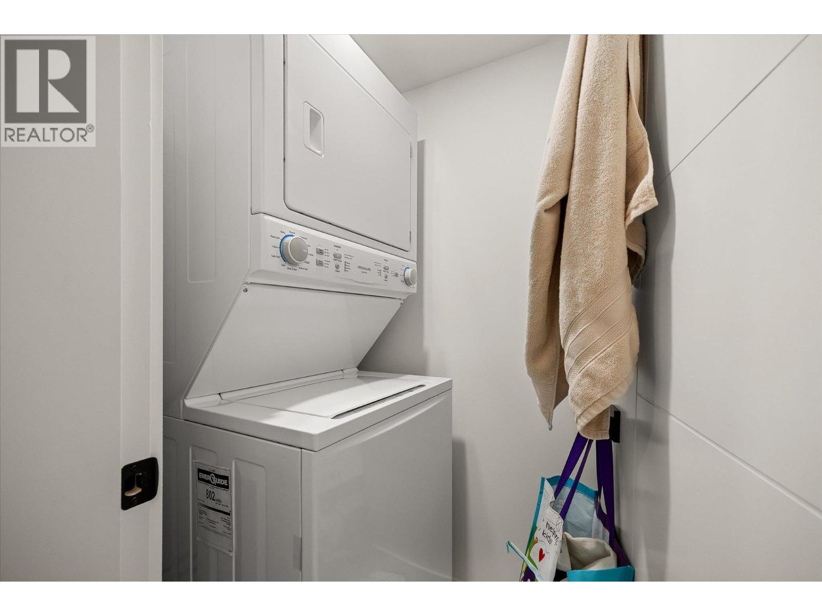 897 Carnoustie Drive, Kelowna