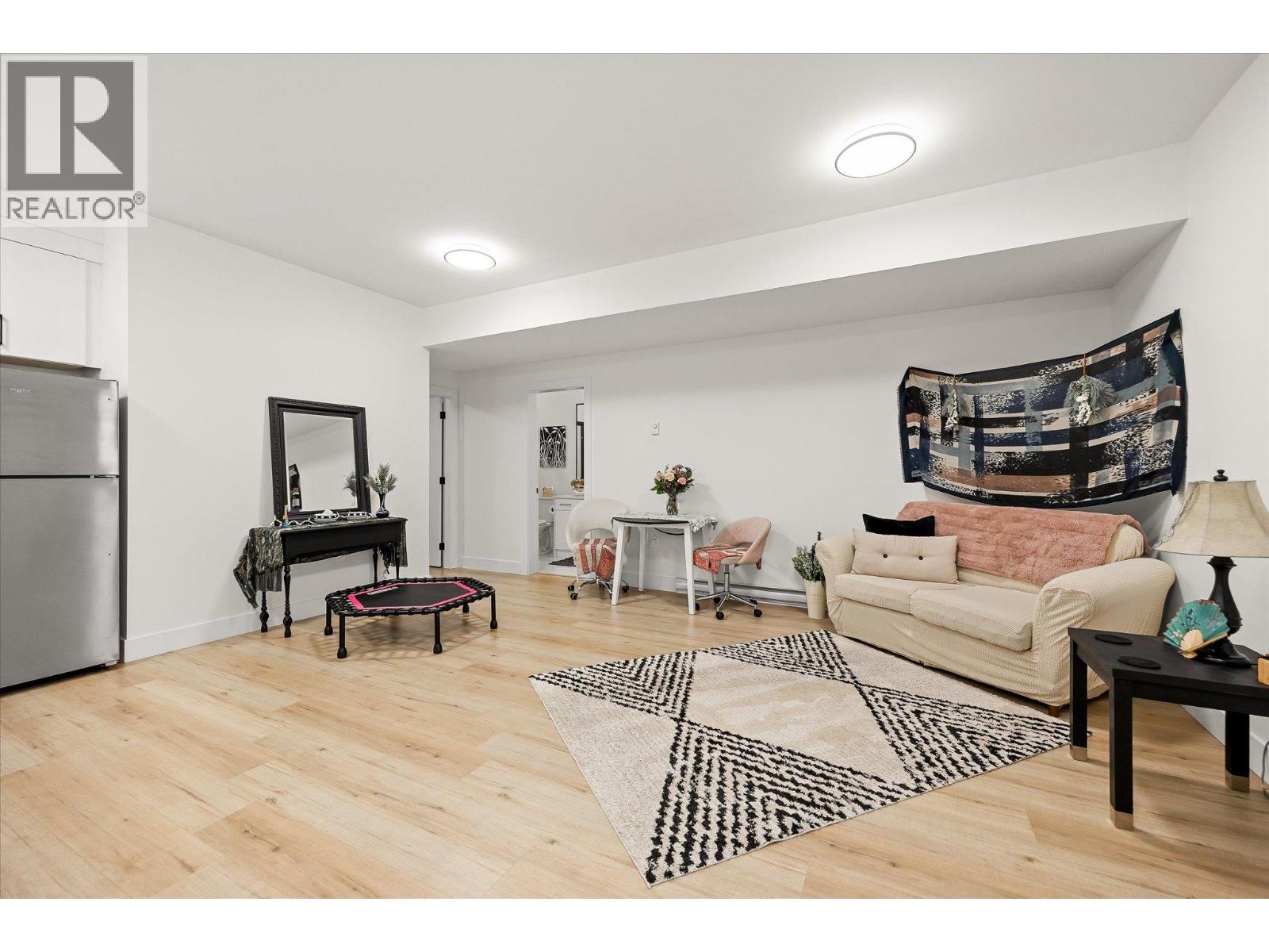 897 Carnoustie Drive, Kelowna