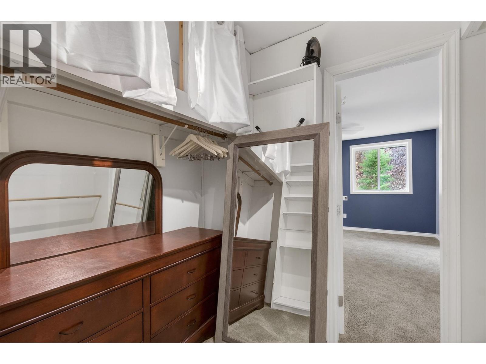 9048 Humming Bird Drive, Swansea Point