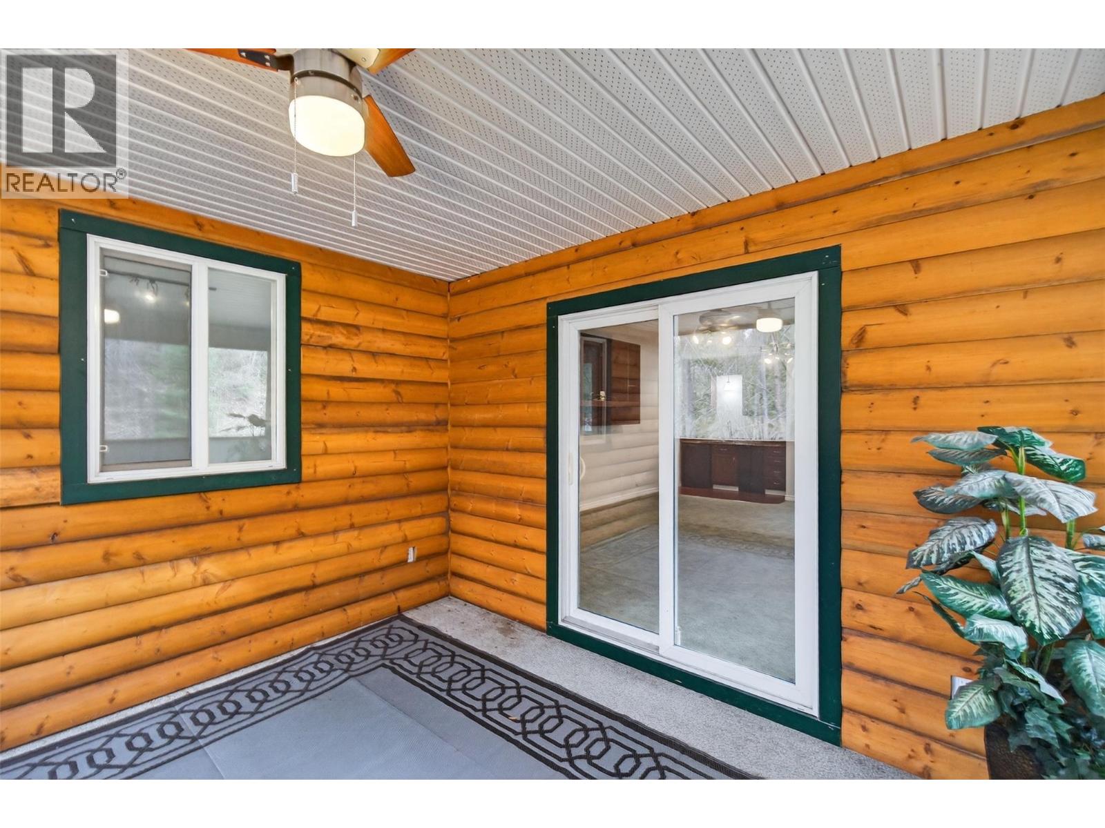 9048 Humming Bird Drive, Swansea Point