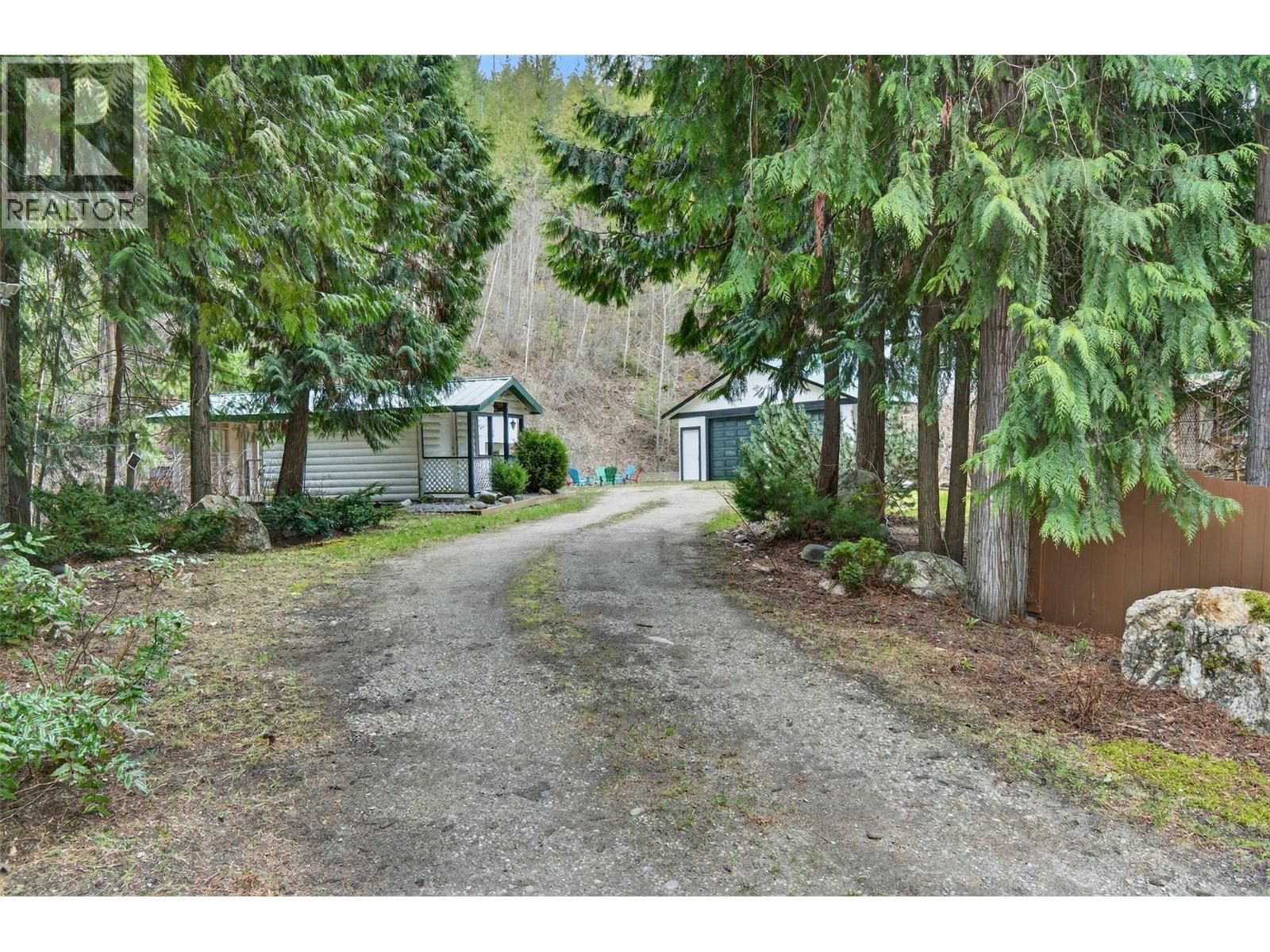 9048 Humming Bird Drive, Swansea Point