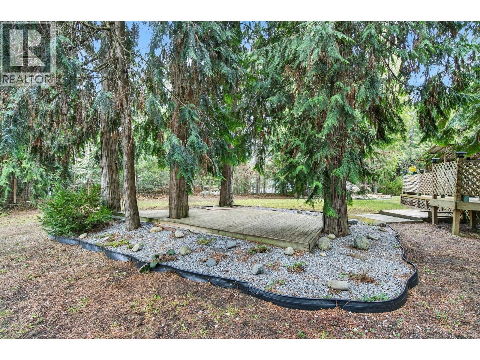 9048 Humming Bird Drive, Swansea Point