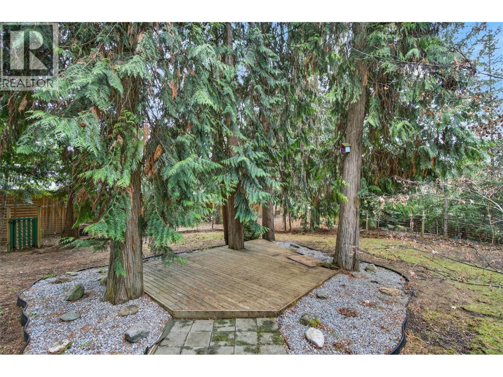 9048 Humming Bird Drive, Swansea Point