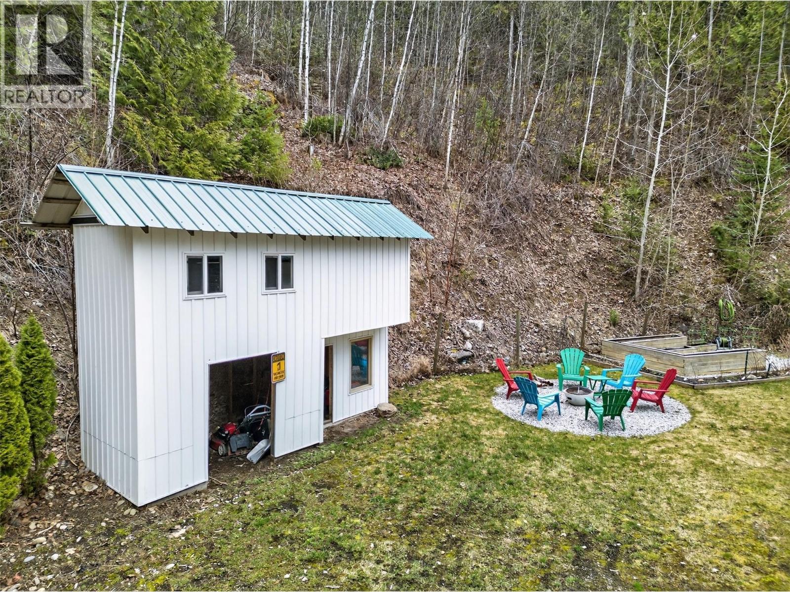 9048 Humming Bird Drive, Swansea Point