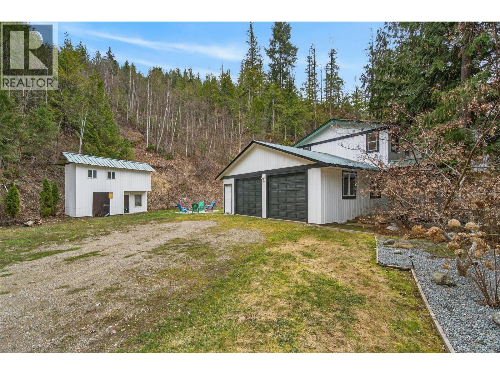 9048 Humming Bird Drive, Swansea Point