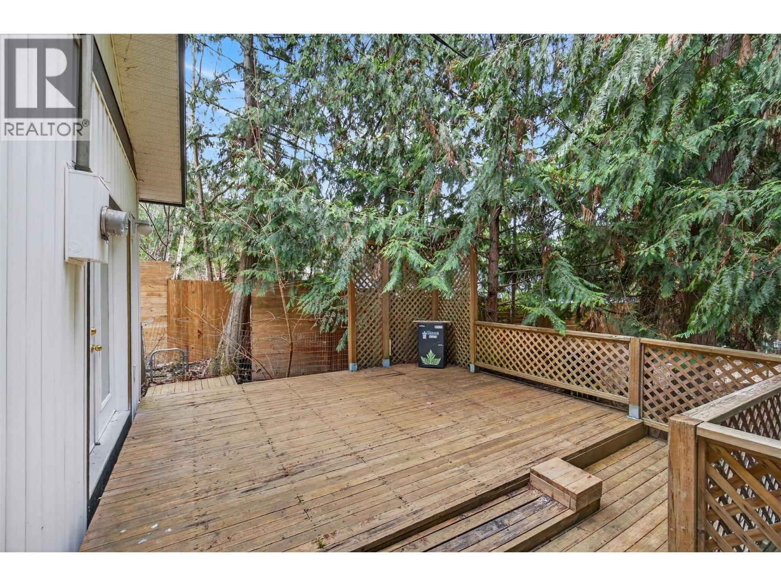 9048 Humming Bird Drive, Swansea Point