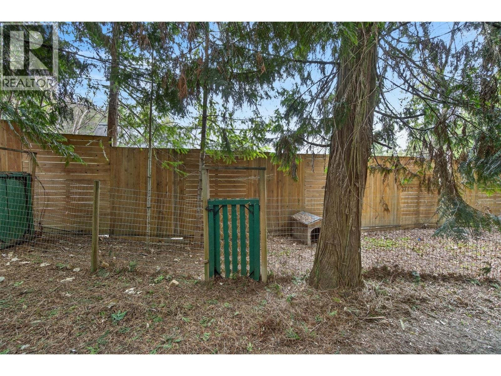 9048 Humming Bird Drive, Swansea Point