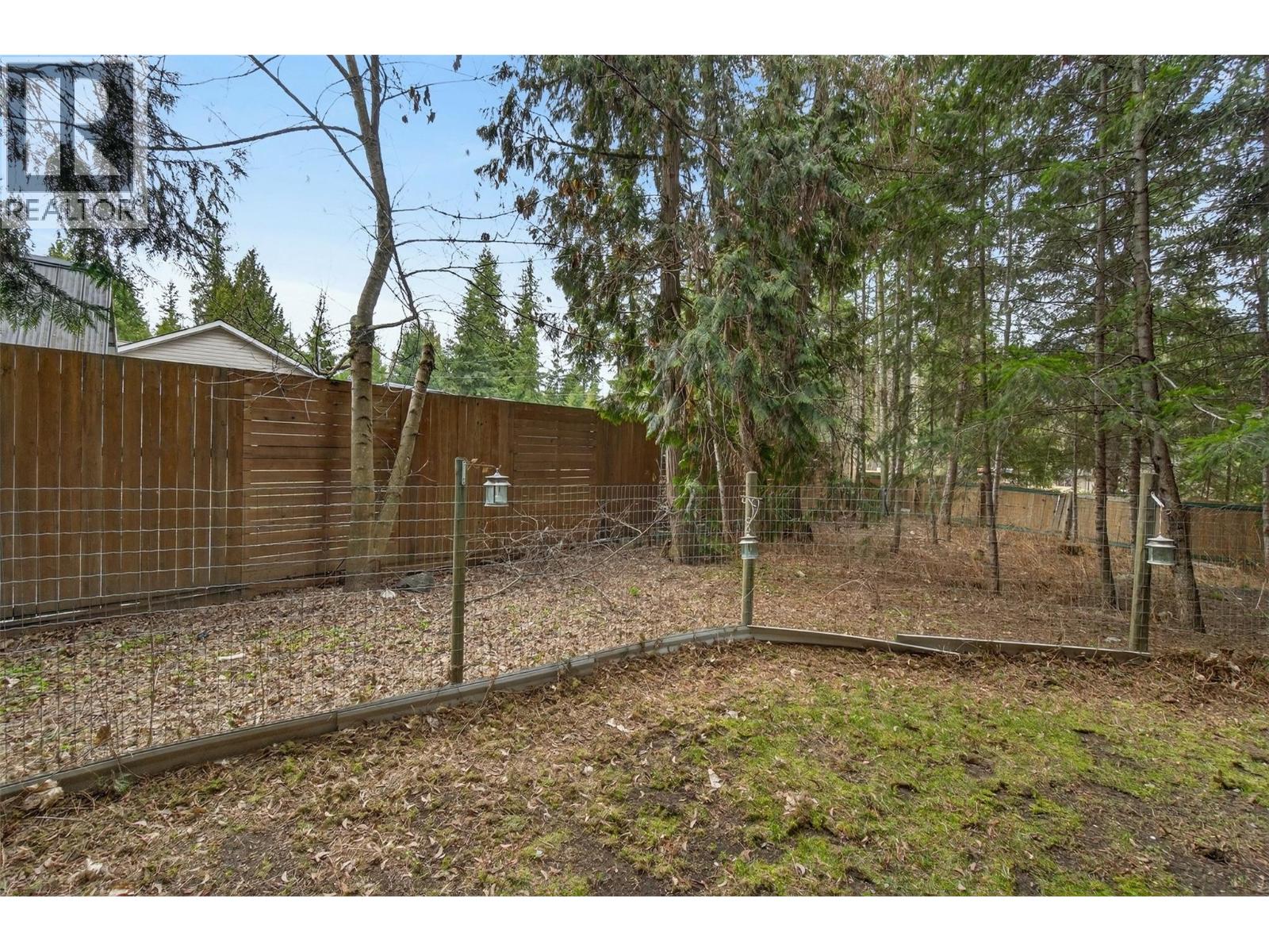 9048 Humming Bird Drive, Swansea Point