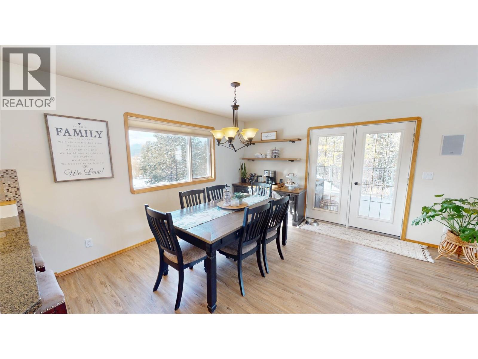 121 10TH Street S, Cranbrook