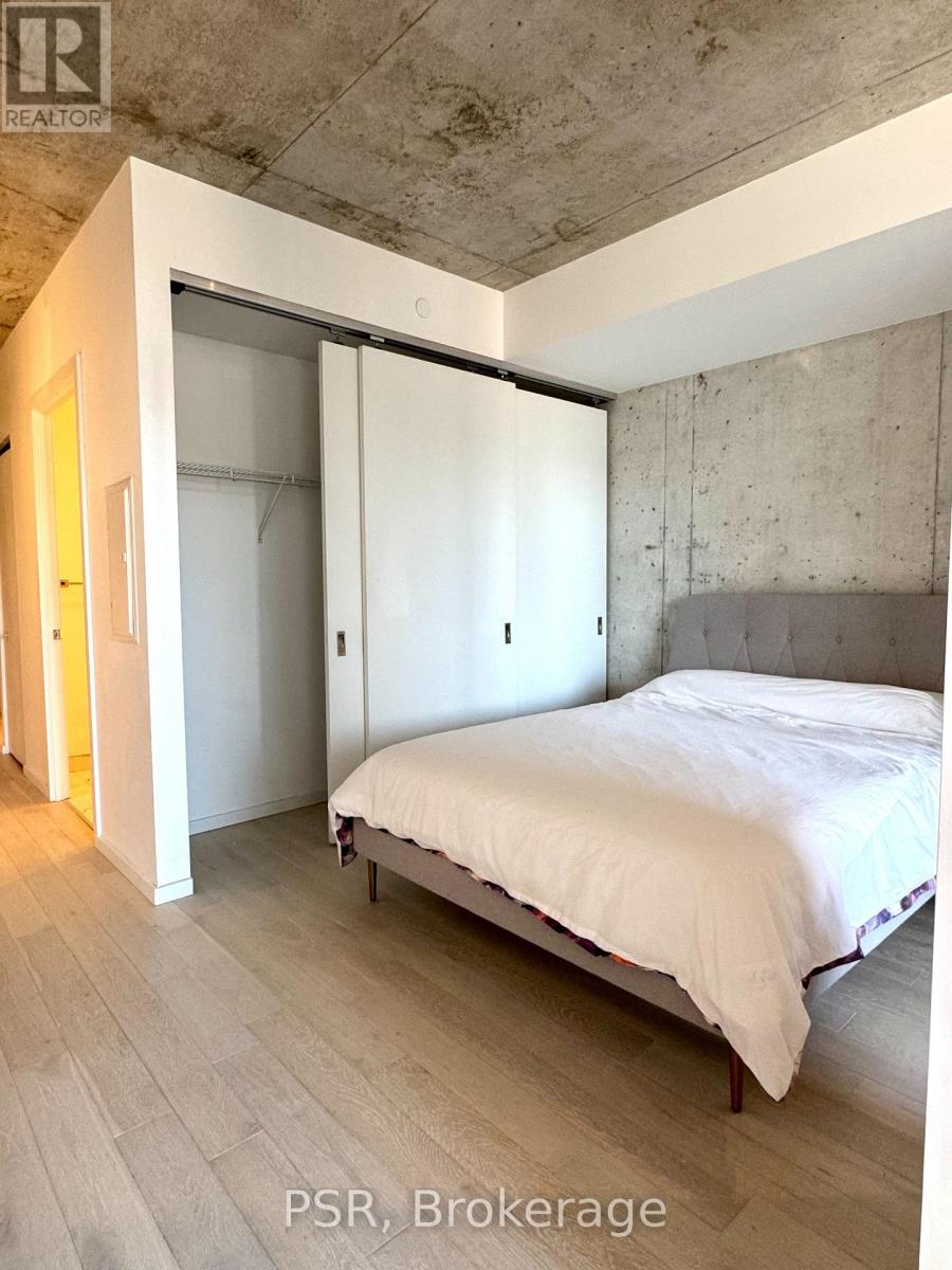 510 - 21 LAWREN HARRIS SQUARE