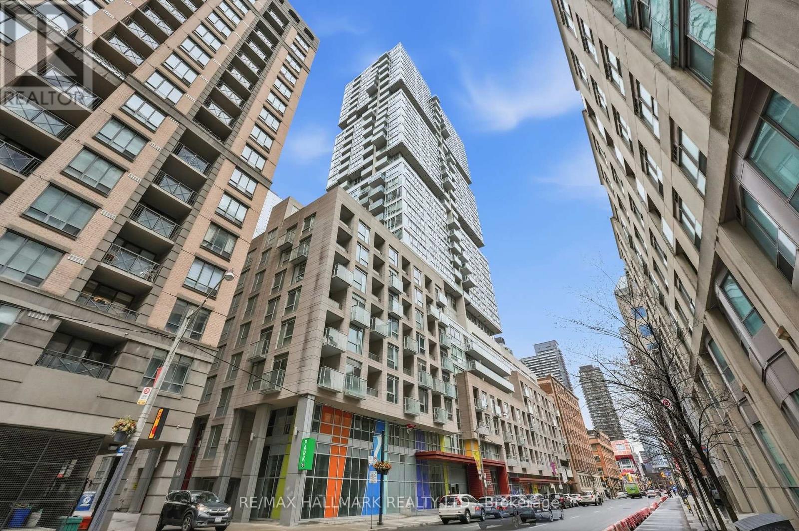 PH101 - 199 RICHMOND STREET W