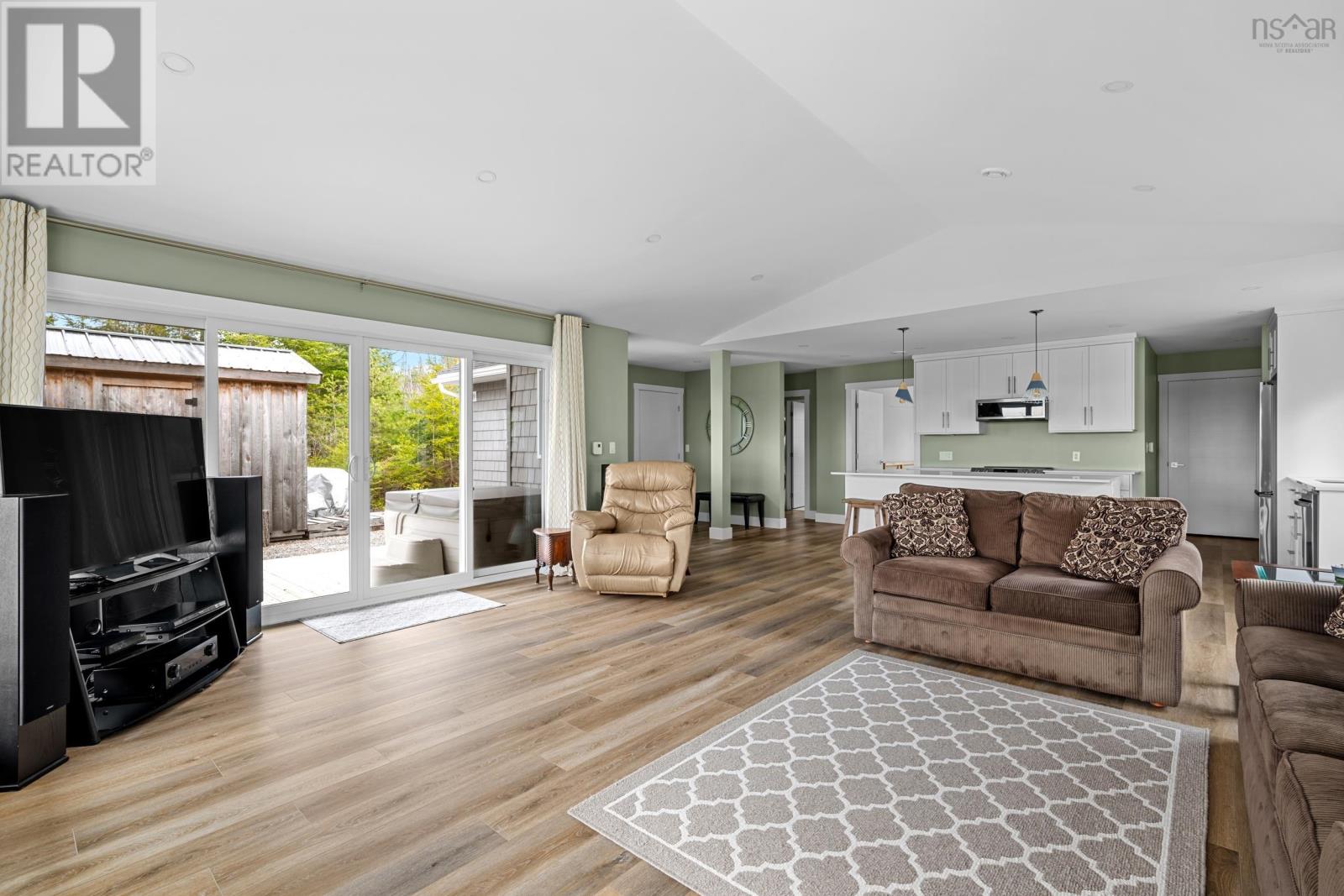 #79 147 HERITAGE WAY - 27