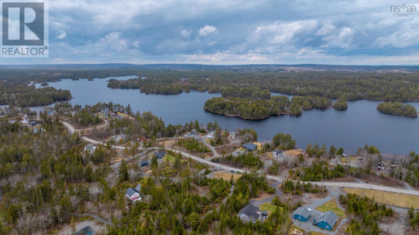 #79 147 HERITAGE WAY - 47