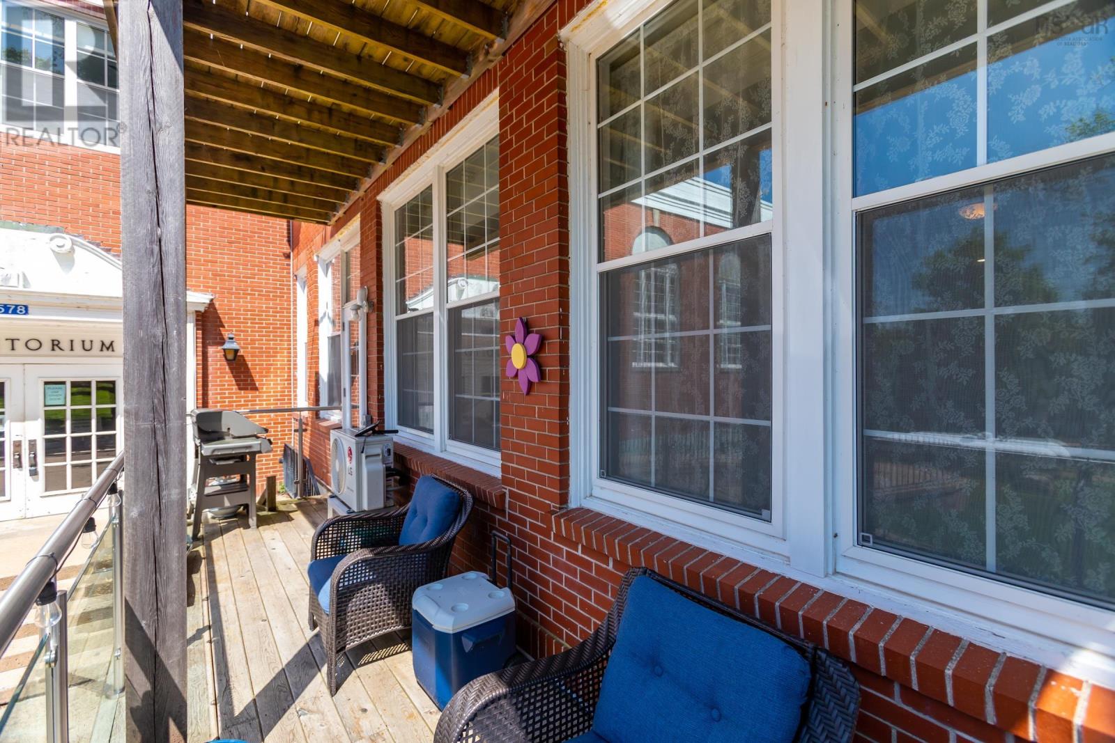 Property 8 of 34 of 151 Ritchie Street