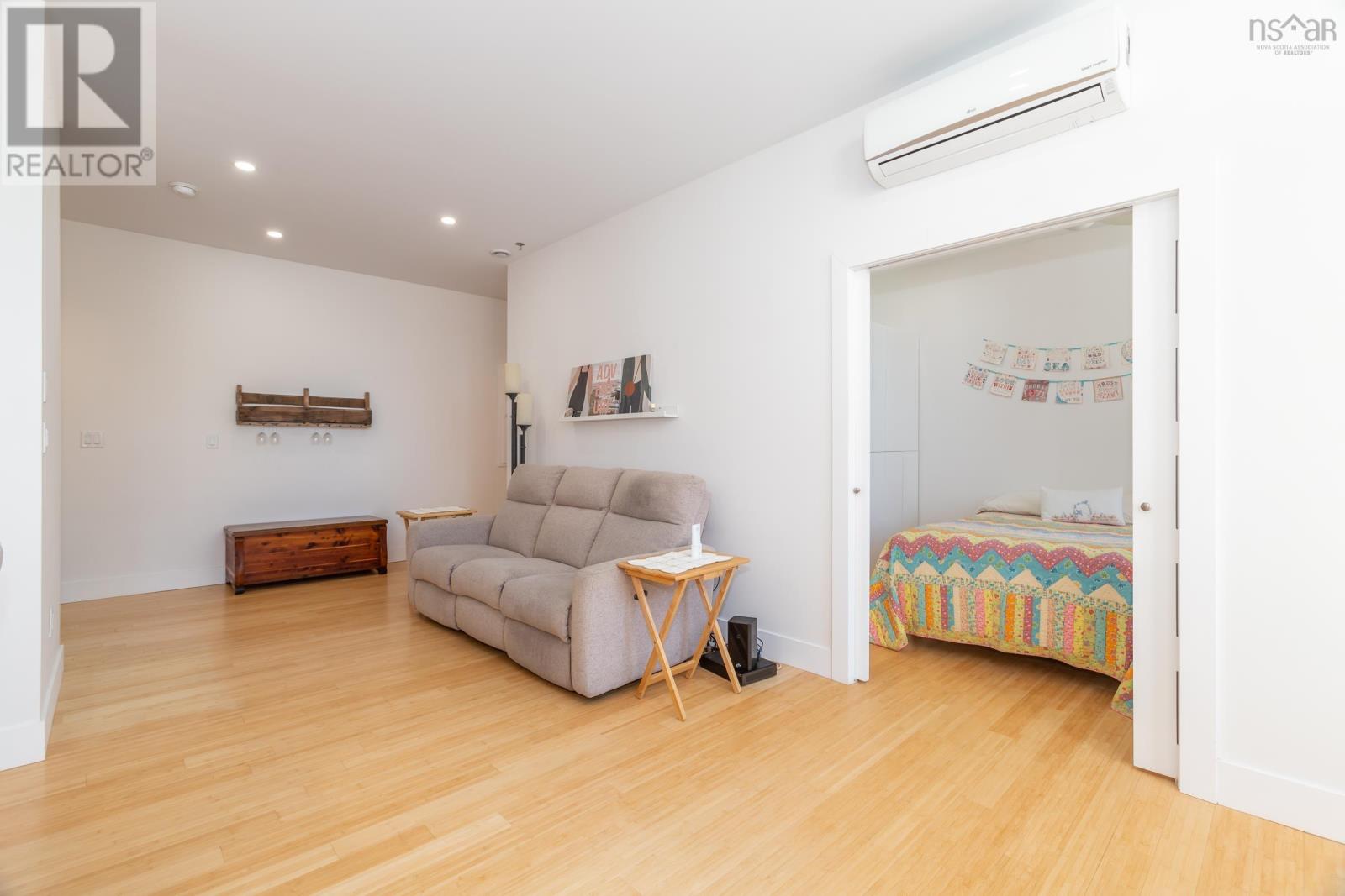 Property 22 of 34 of 151 Ritchie Street