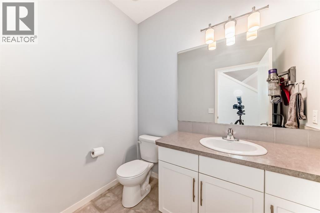 101 Sunset Drive, Cochrane