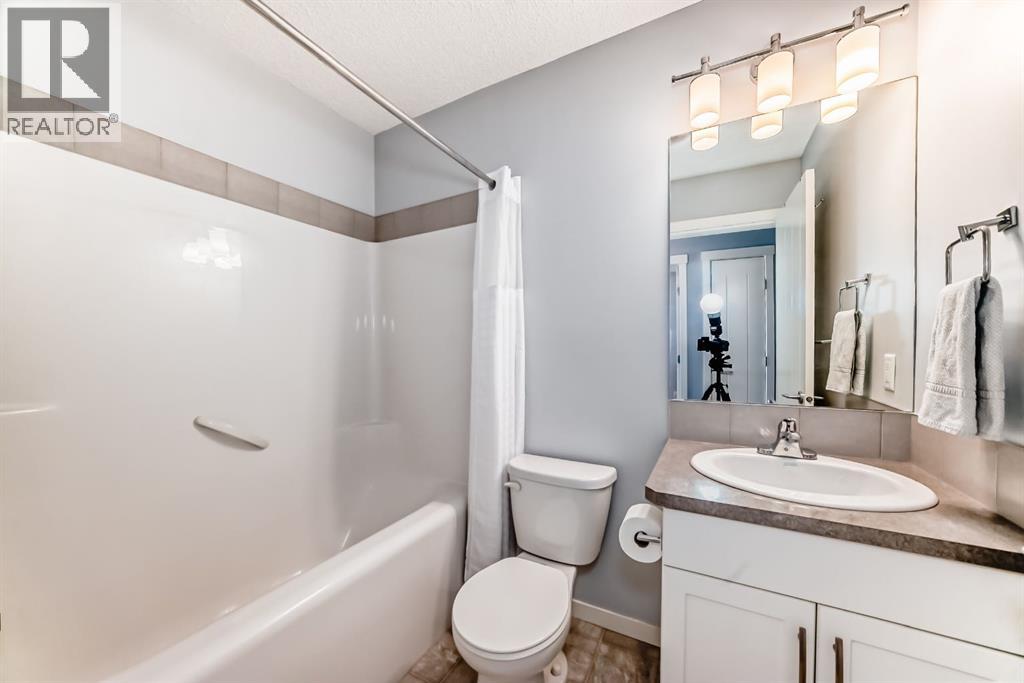 101 Sunset Drive, Cochrane