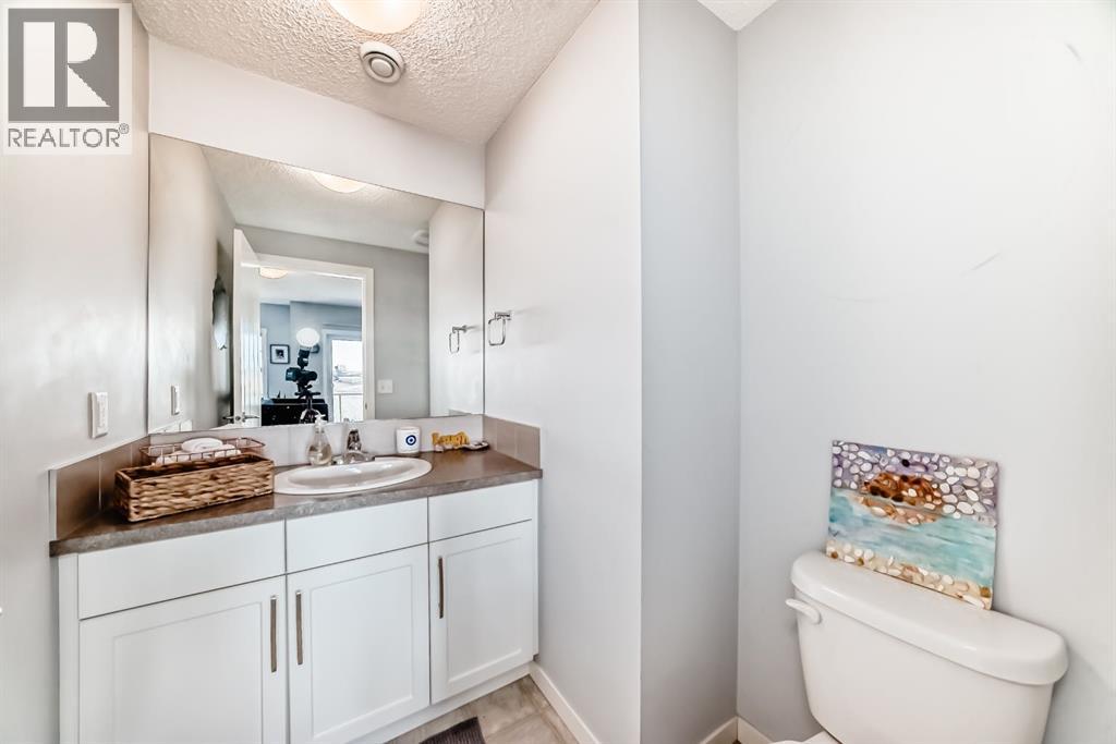 101 Sunset Drive, Cochrane