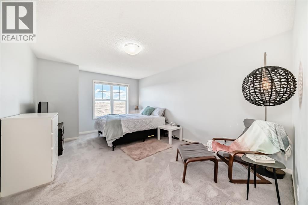 101 Sunset Drive, Cochrane