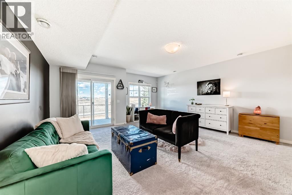 101 Sunset Drive, Cochrane