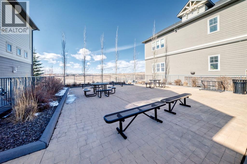 101 Sunset Drive, Cochrane