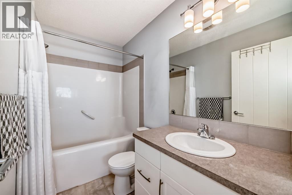 101 Sunset Drive, Cochrane