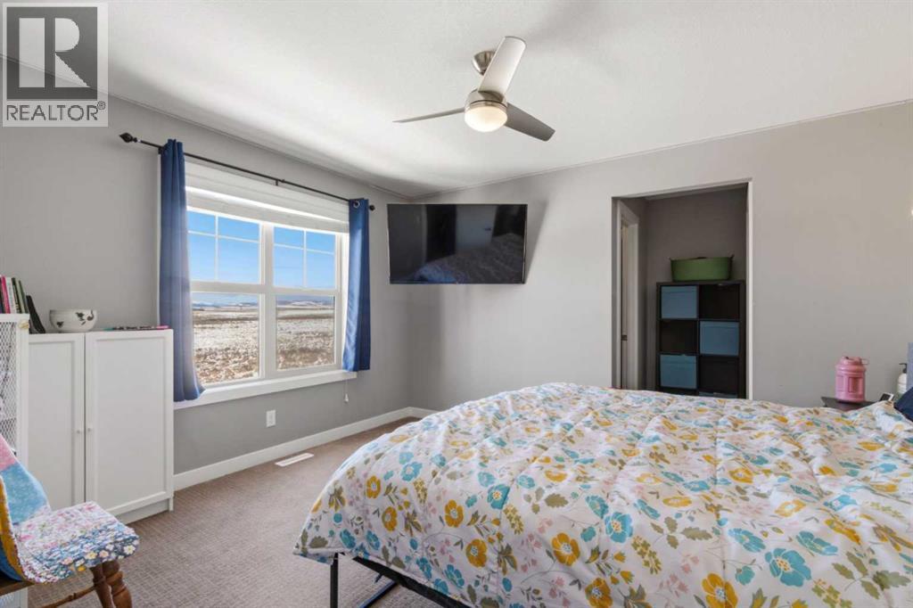 32 Horseshoe Crescent, Cochrane