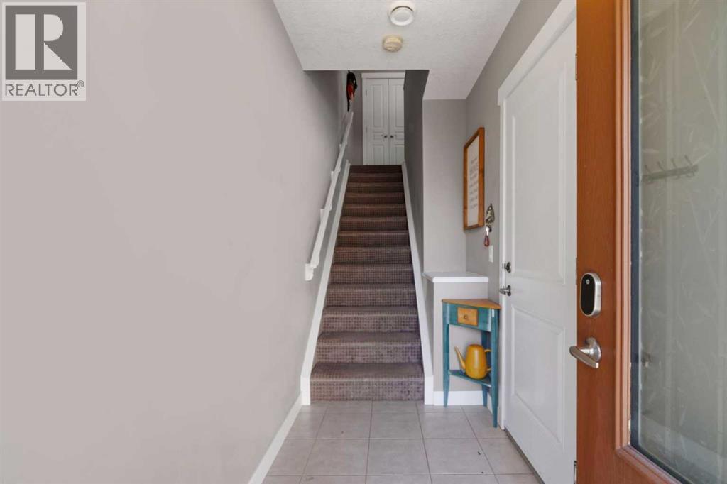 32 Horseshoe Crescent, Cochrane