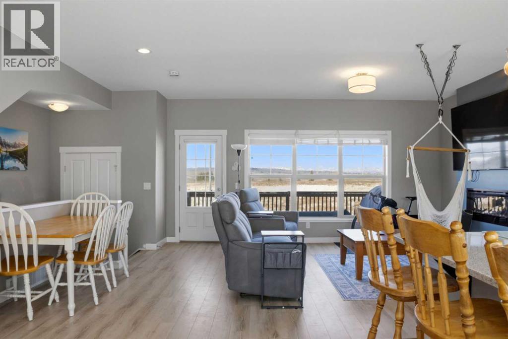 32 Horseshoe Crescent, Cochrane