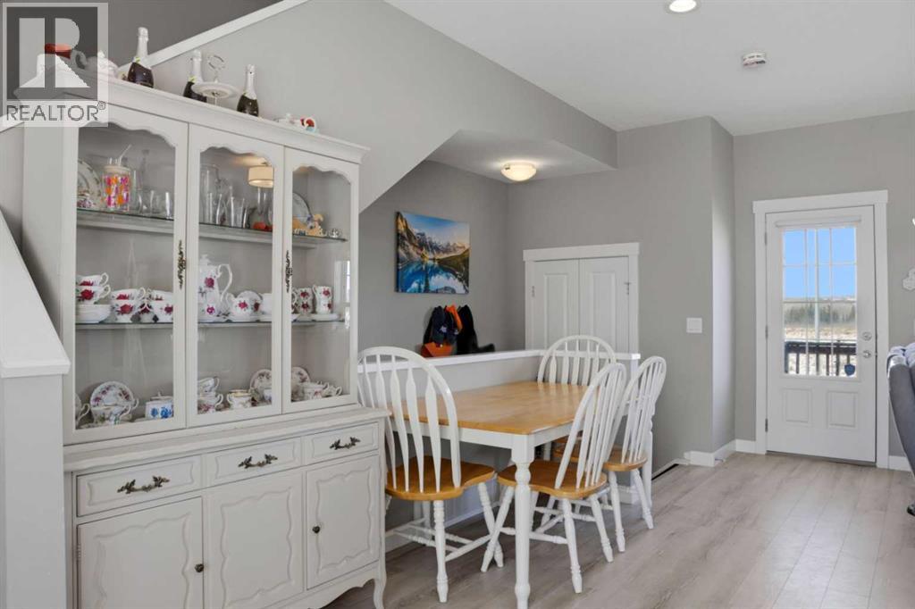 32 Horseshoe Crescent, Cochrane