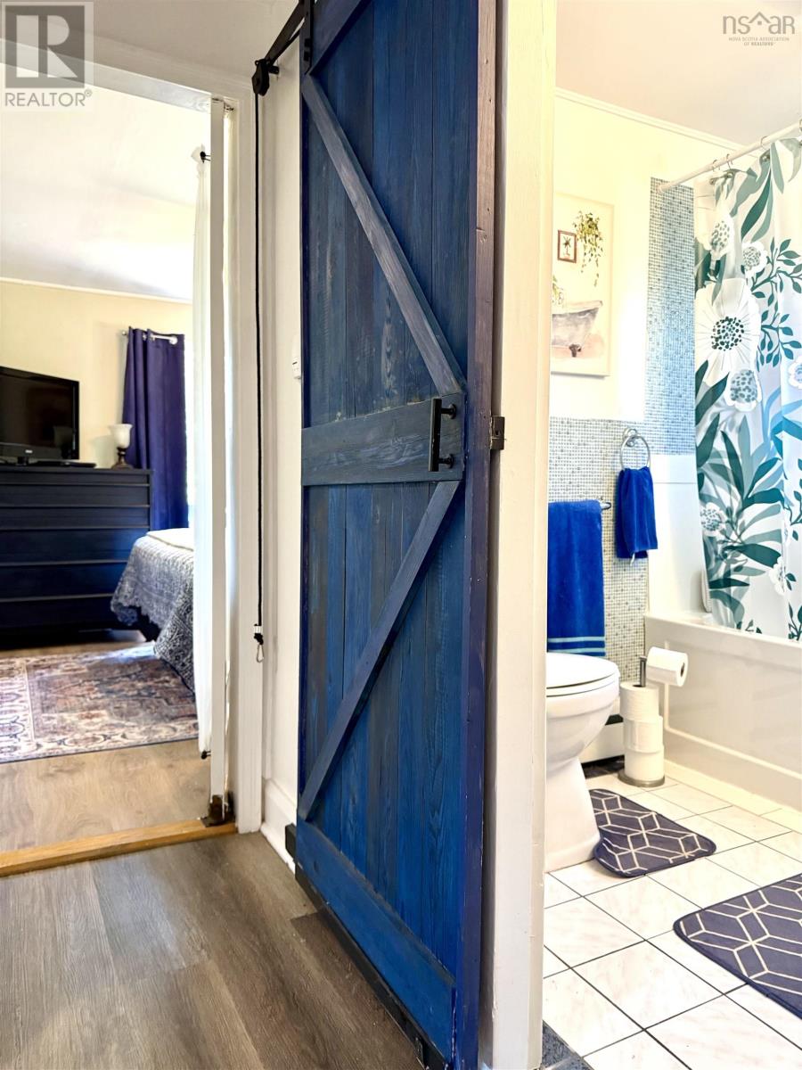 Property 24 of 50 of 11838 2 Highway