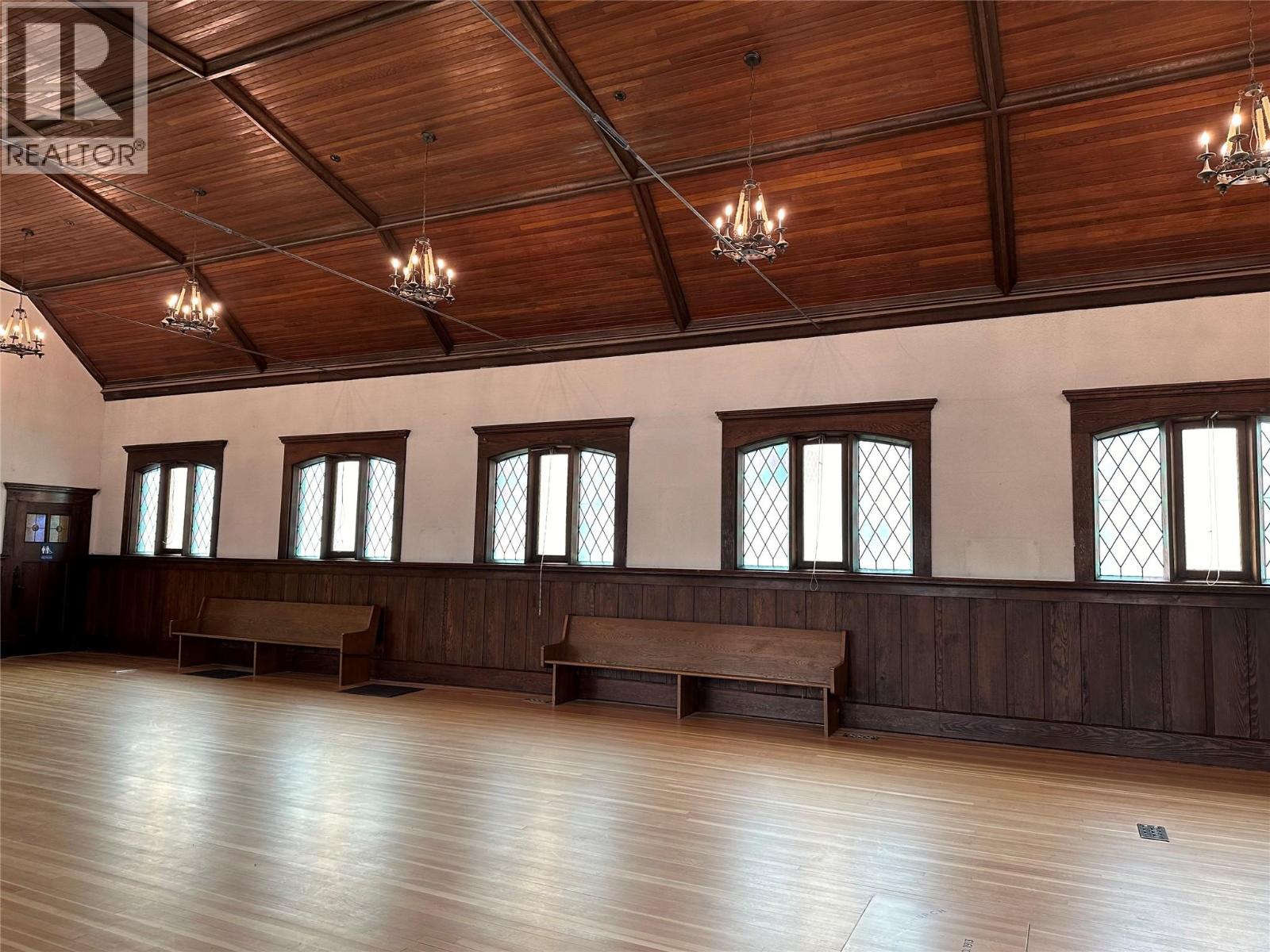  1998 CHAPMAN Street, Merritt