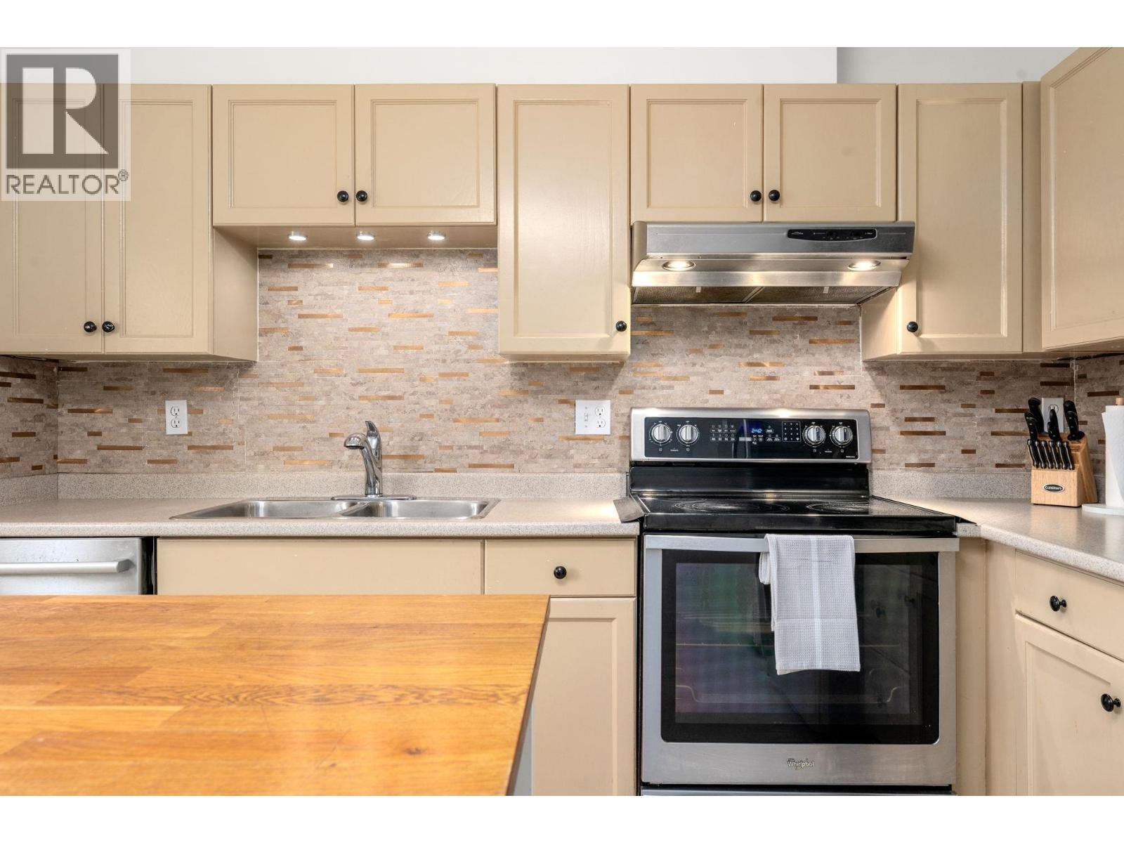 19 12188 HARRIS ROAD, Pitt Meadows