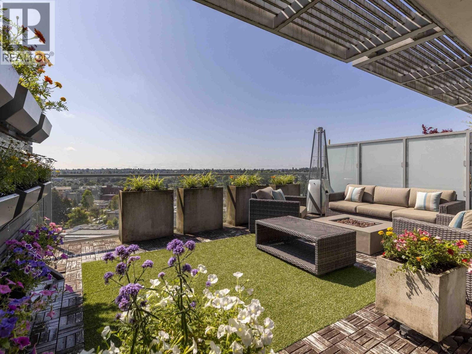 1206 2770 SOPHIA STREET