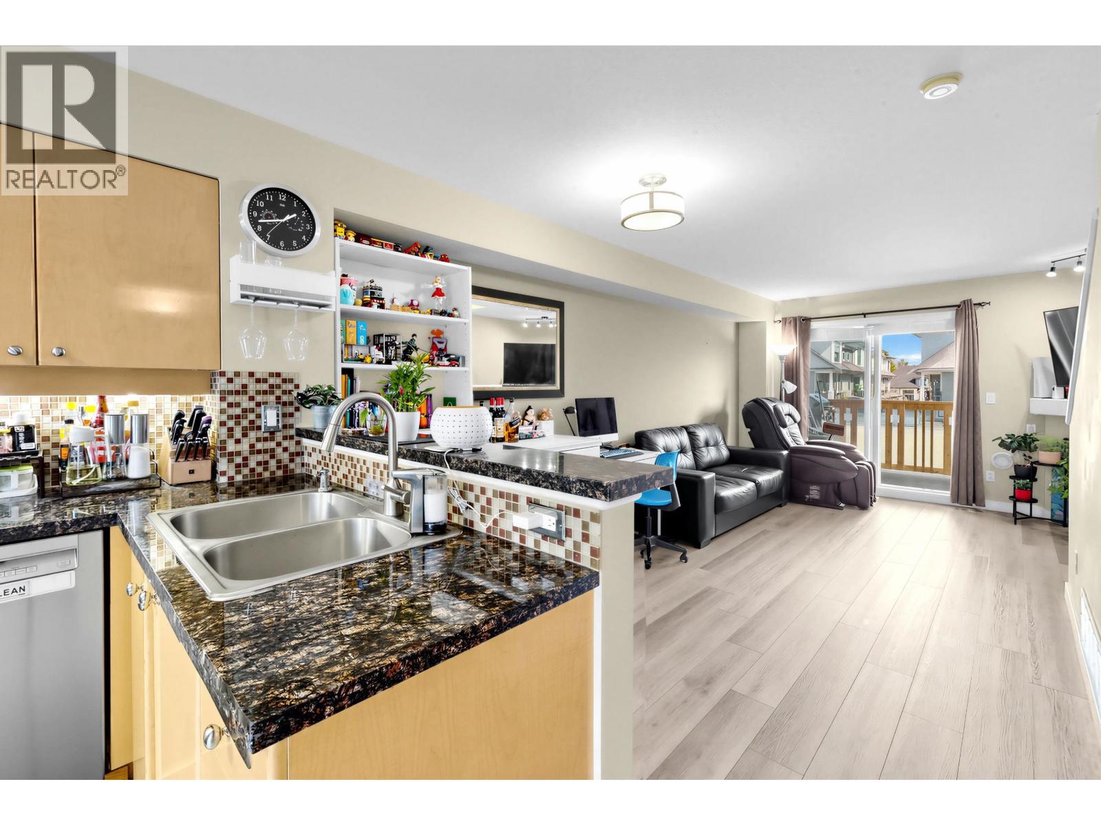 19 7100 LYNNWOOD DRIVE, Richmond