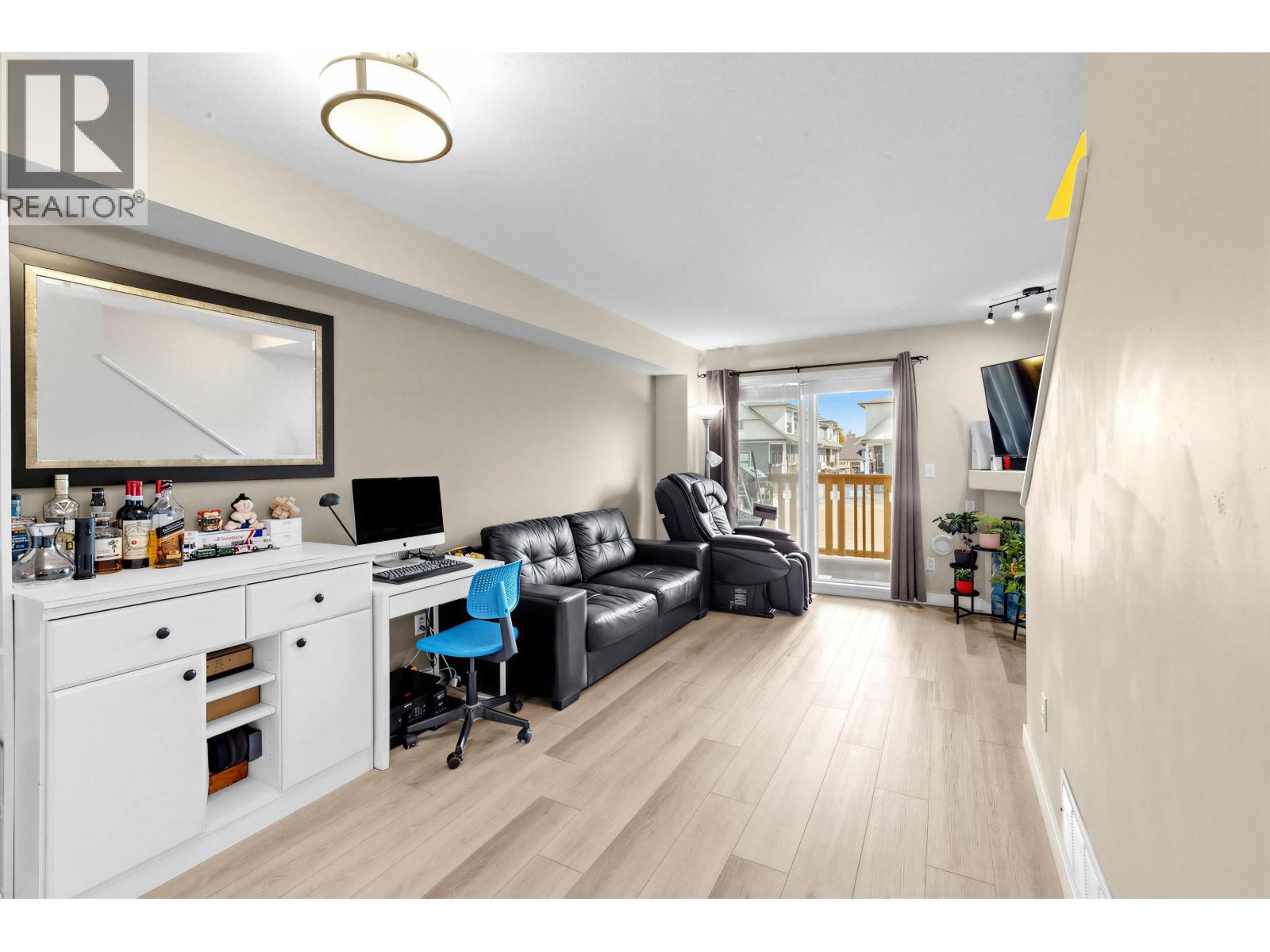 19 7100 LYNNWOOD DRIVE, Richmond