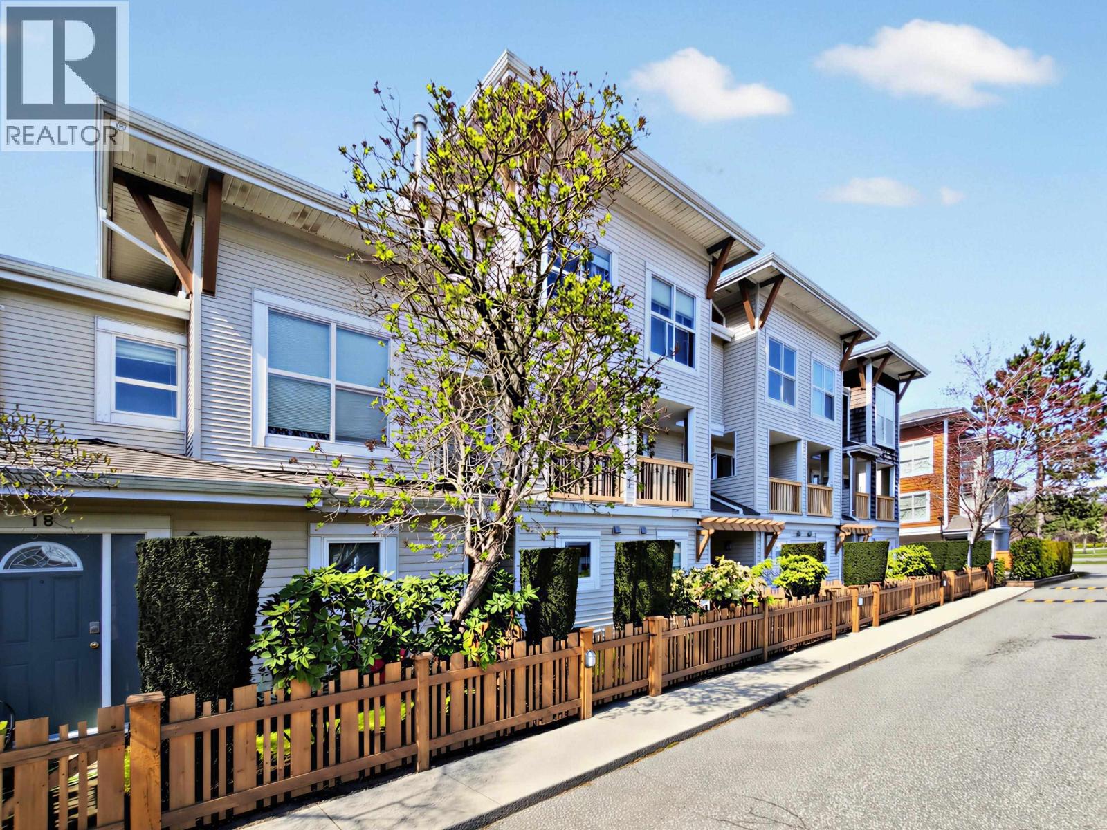 19 7100 LYNNWOOD DRIVE, Richmond