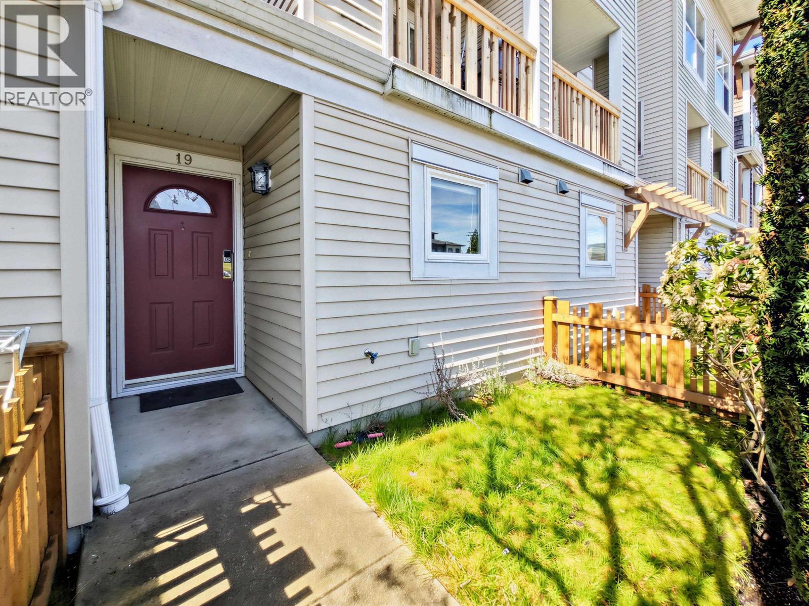 19 7100 LYNNWOOD DRIVE, Richmond