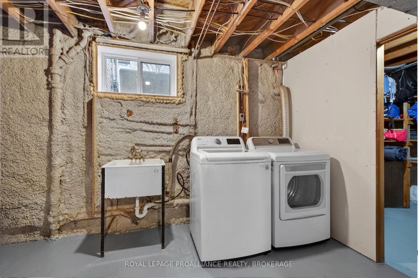 304 WILLINGDON AVENUE - 41