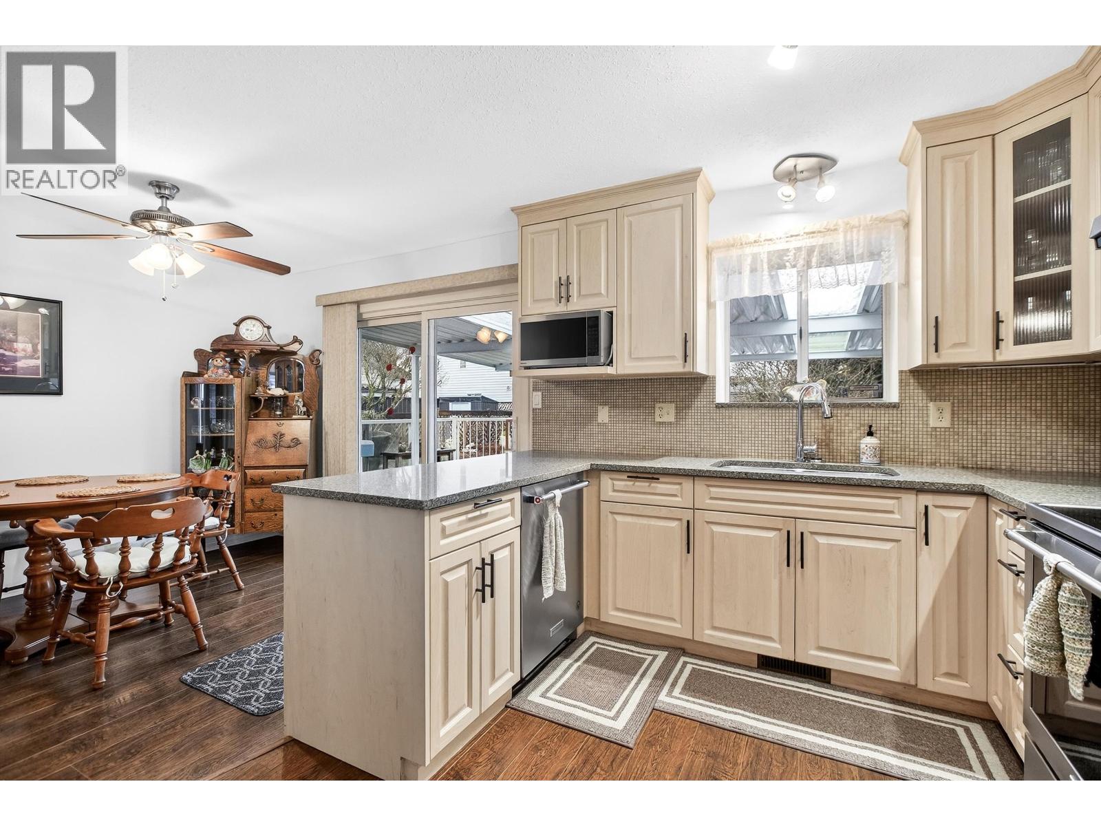 22700 BALABANIAN CIRCLE, Maple Ridge
