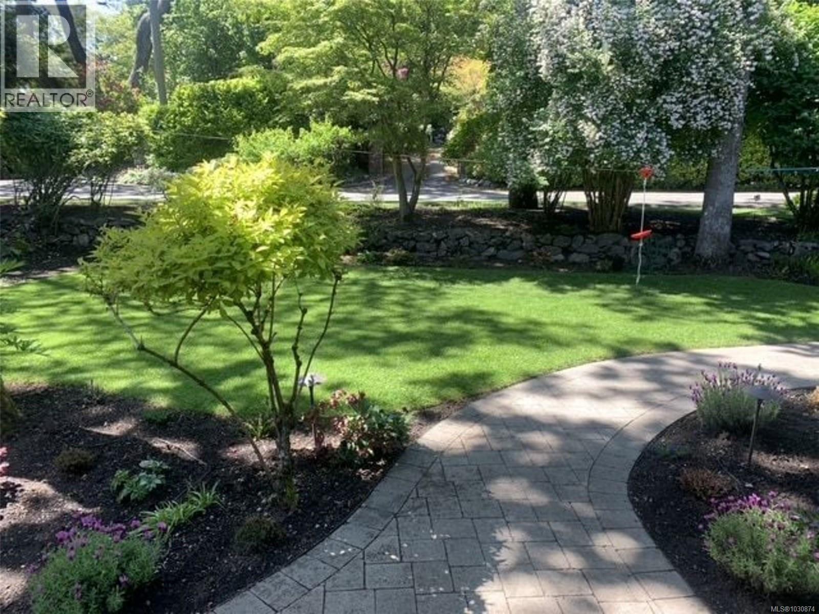 995 TERRACE AVE - 45