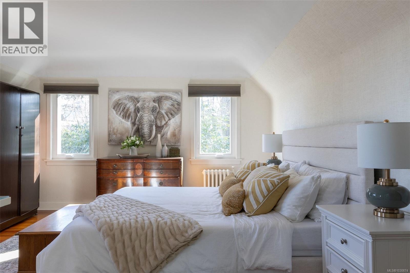 995 TERRACE AVE - 28