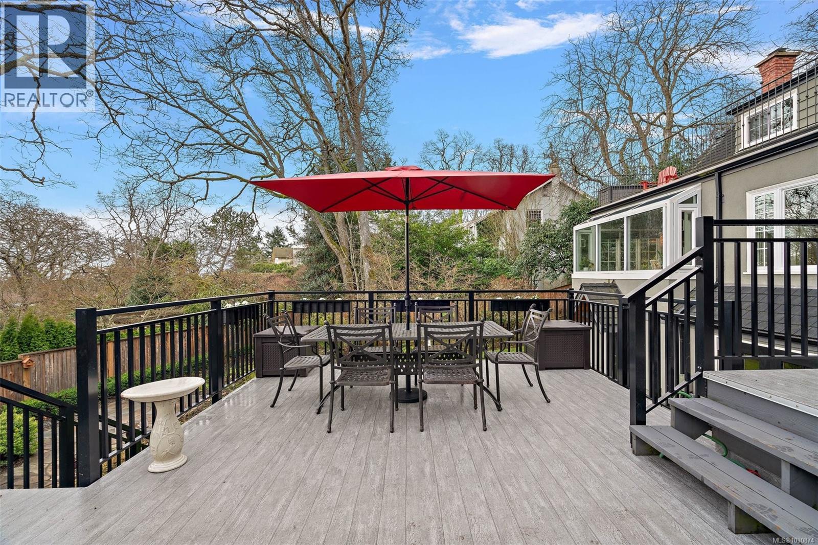 995 TERRACE AVE - 38