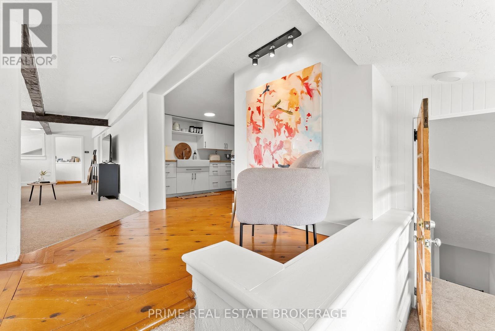 10096 CHARLTON DRIVE Property Photo