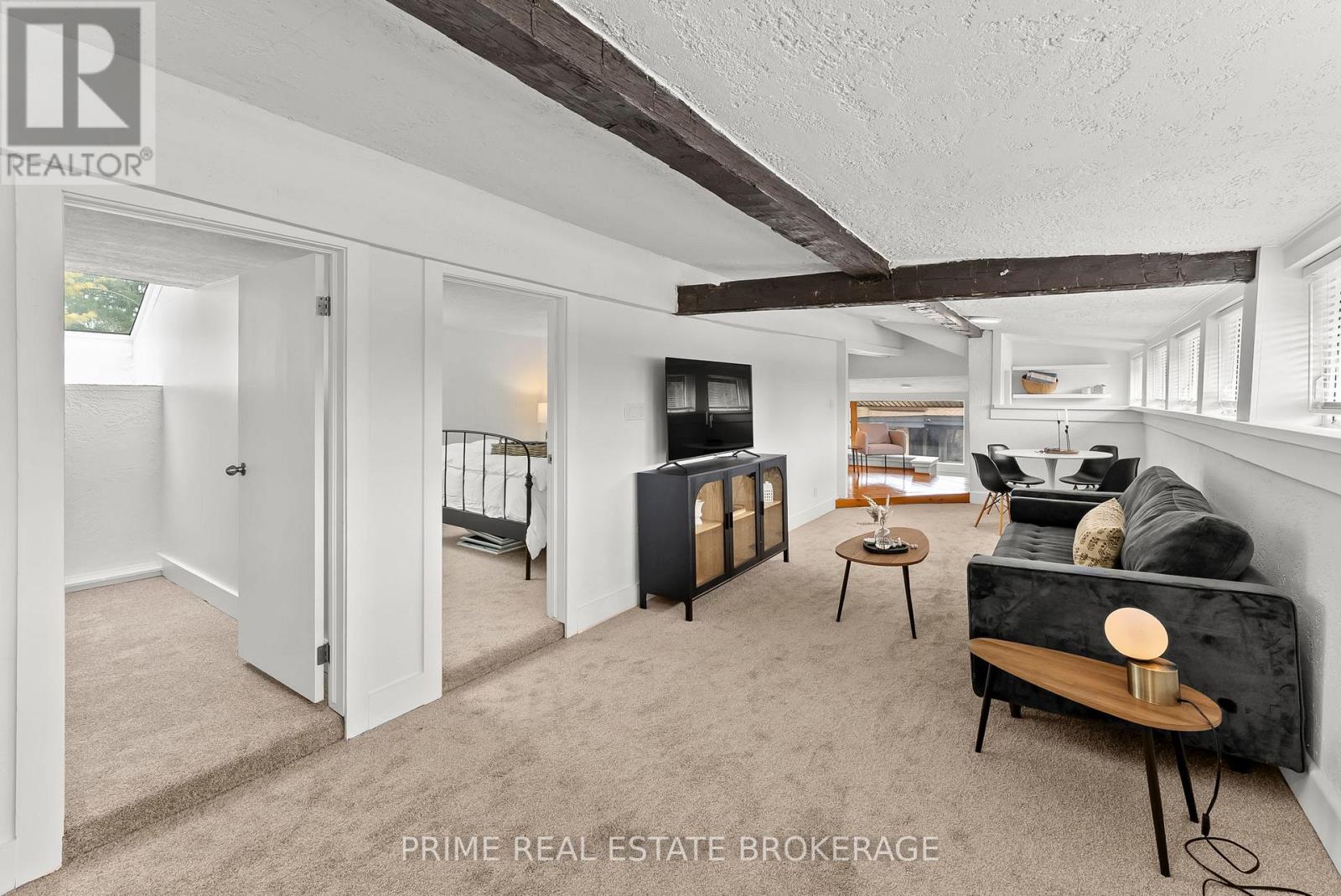 10096 CHARLTON DRIVE Property Photo