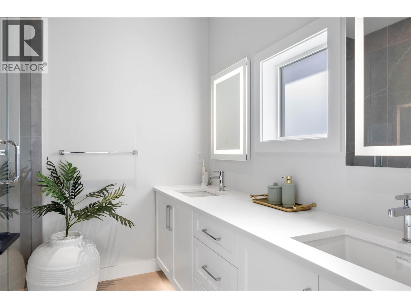 107 RIVER GATE Drive, Kamloops