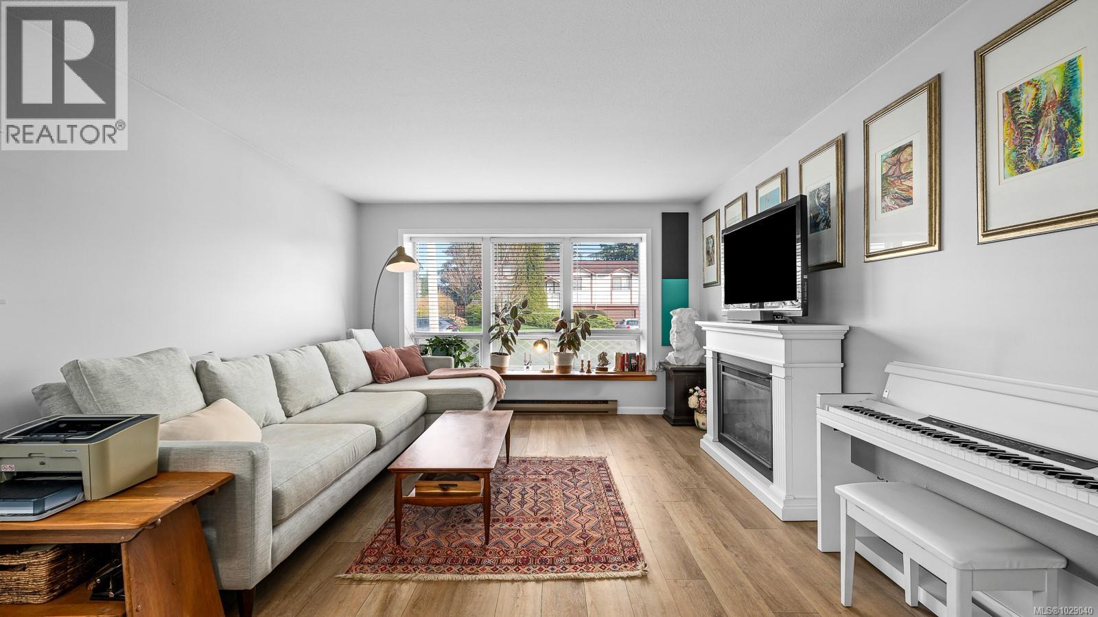 660 25th St - 15